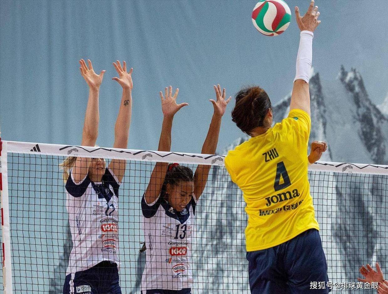 上届意甲冠亚军输球！朱婷10分无缘决赛，边攻低迷科内新赛季首败